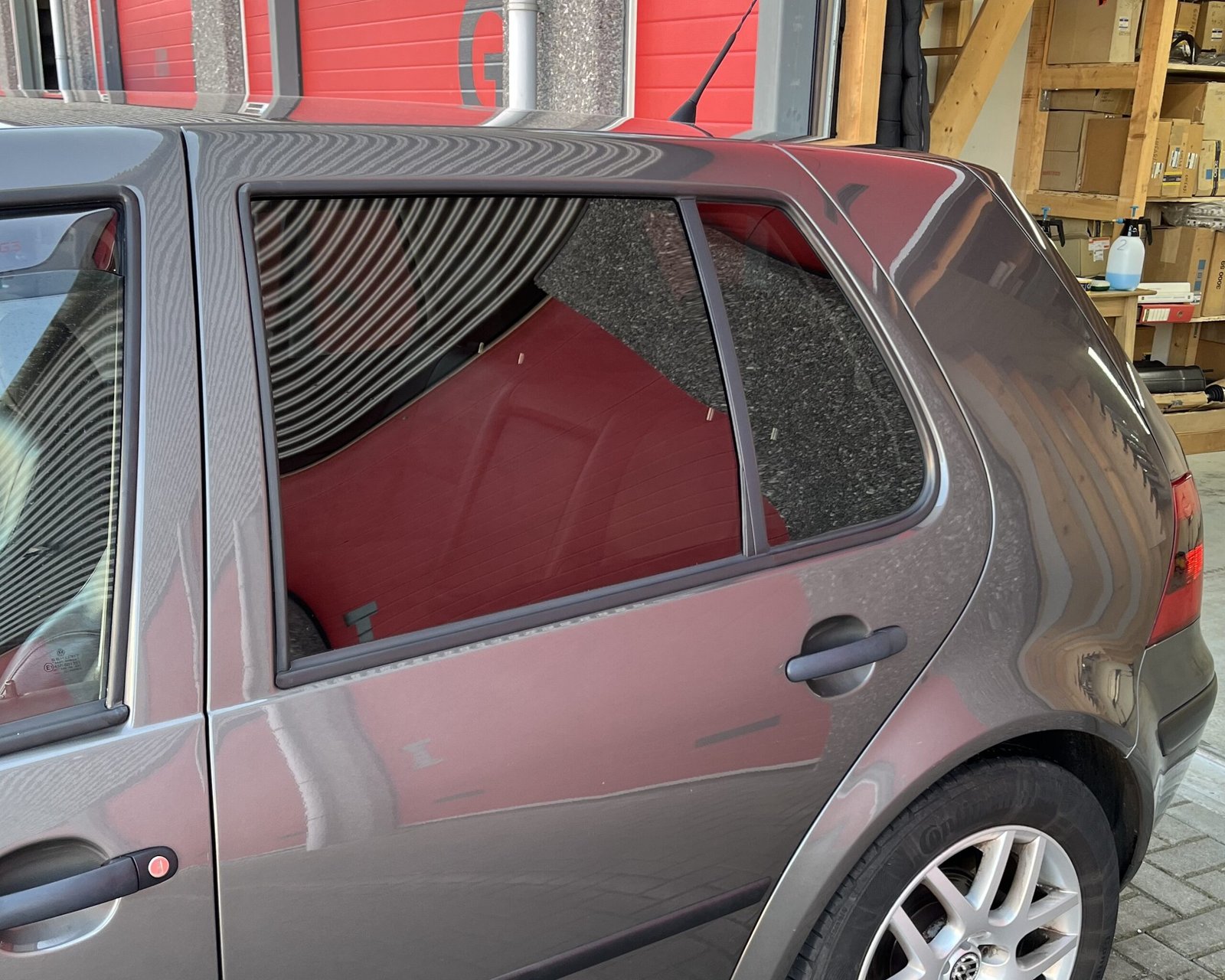 volkswagen-golf-5-procent-tint