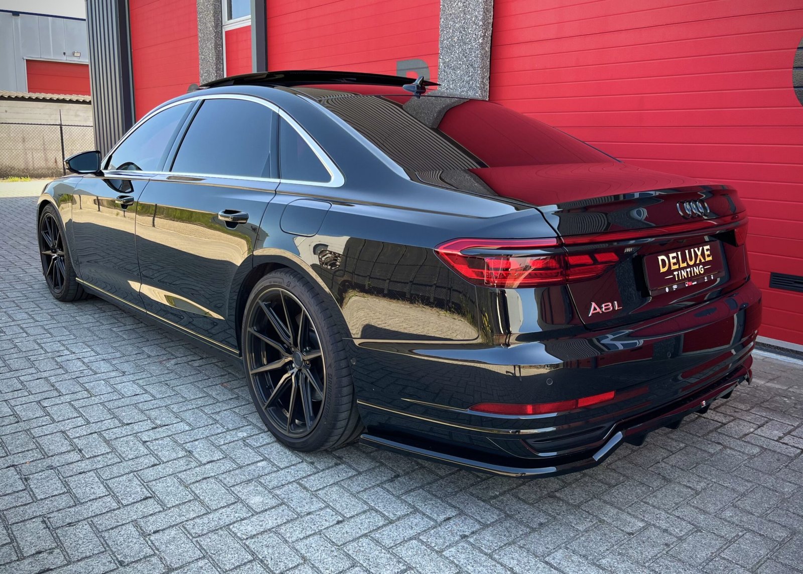 Audi-A8L-chameleon-tint-deluxetinting-emmen (7)