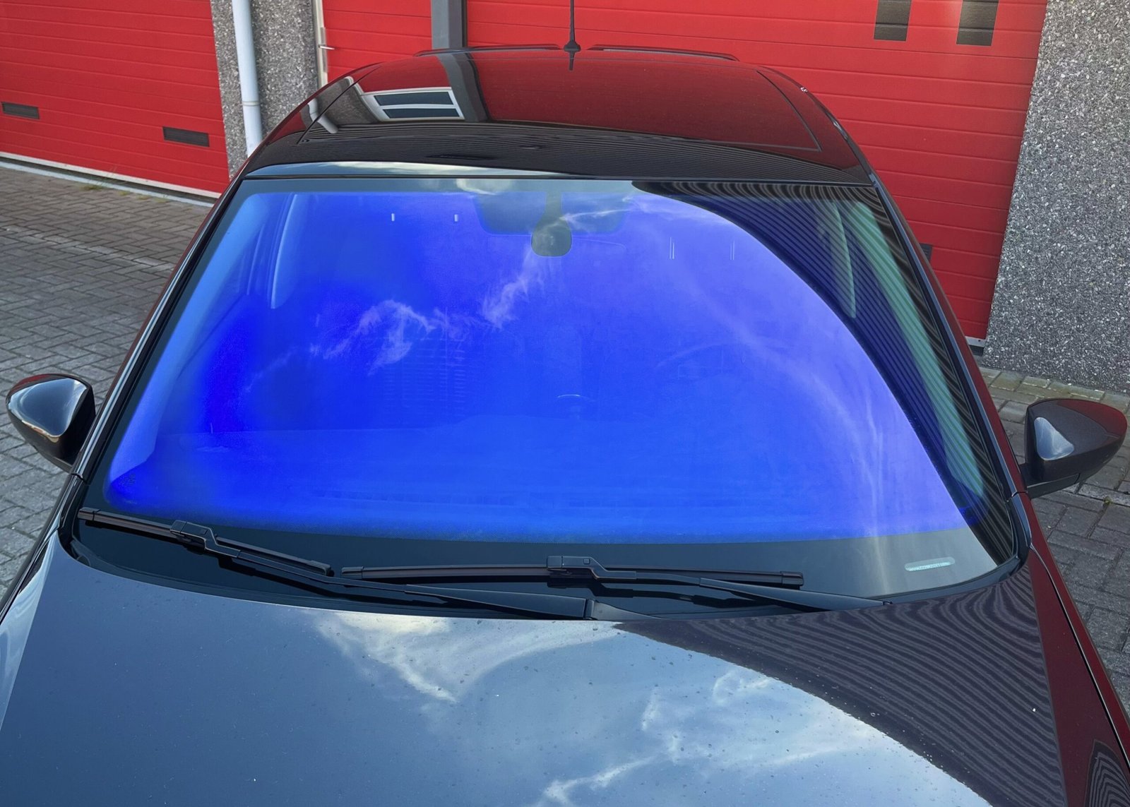 volkswagen-chameleon-tint-emmen-deluxetinting-blauw volkswagen-chameleon-tint-emmen-deluxetinting-blauw