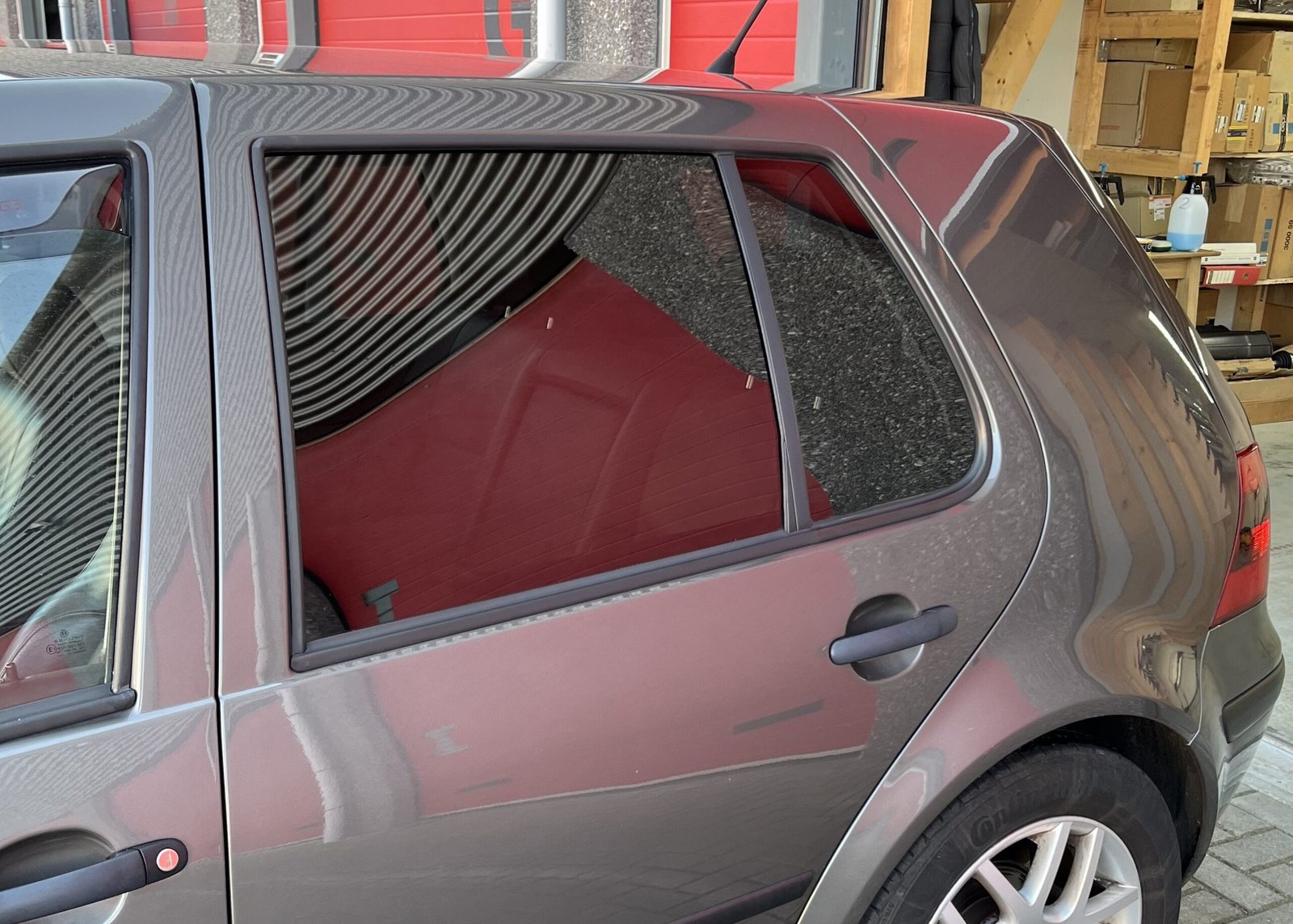 volkswagen-golf-5-procent-tint volkswagen-golf-5-procent-tint